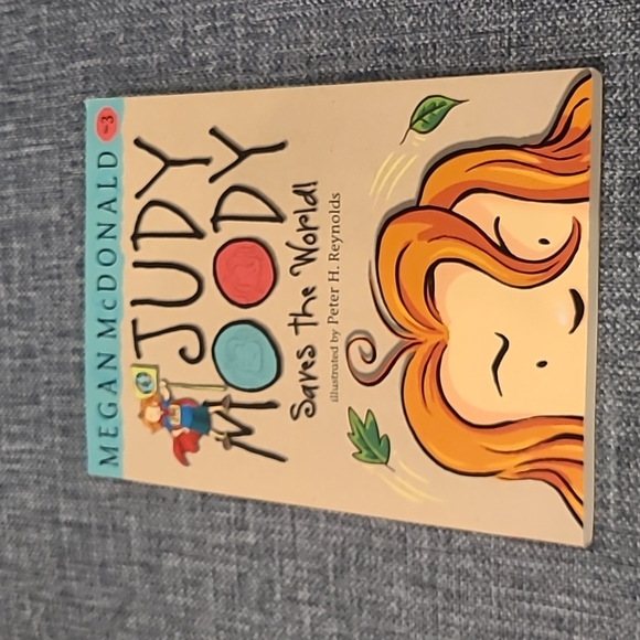 Judy Moody Saves the World - Picture 1 of 2